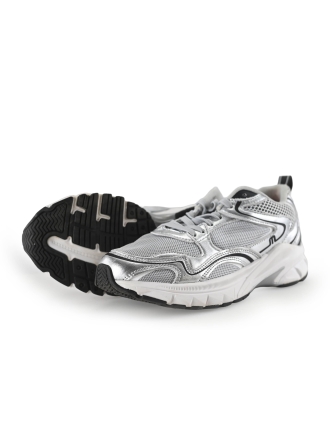 Maruti Sneakers
