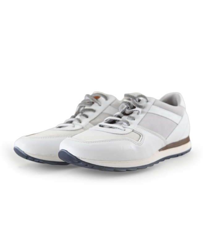 Travelin Sneakers