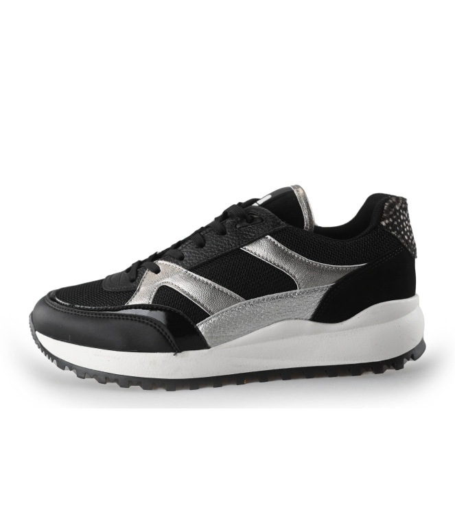 Maruti Sneakers