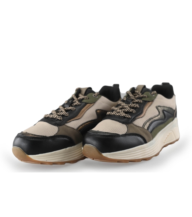 DSTRCT Sneakers