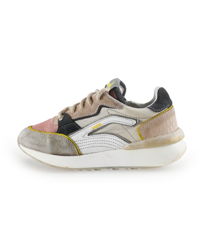 Giga Sneakers