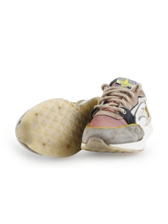Giga Sneakers