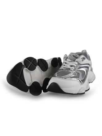 Maruti Sneakers