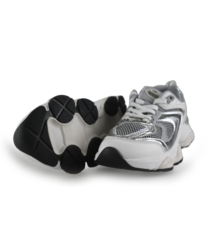 Maruti Sneakers