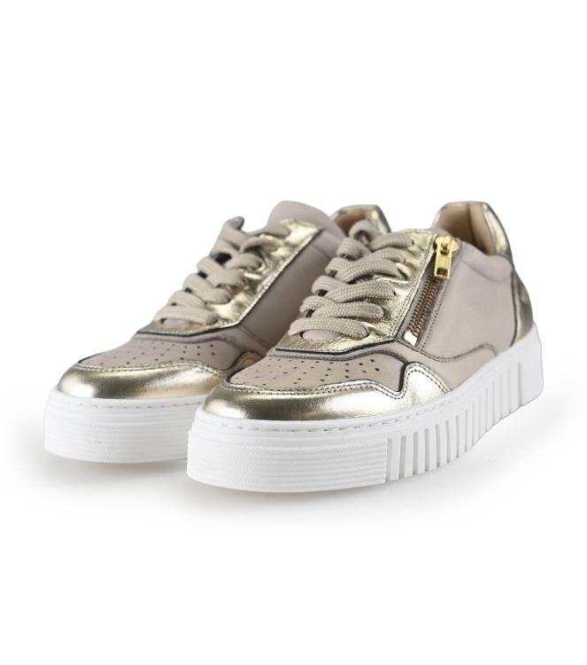 AQA Sneakers