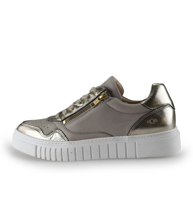 AQA Sneakers
