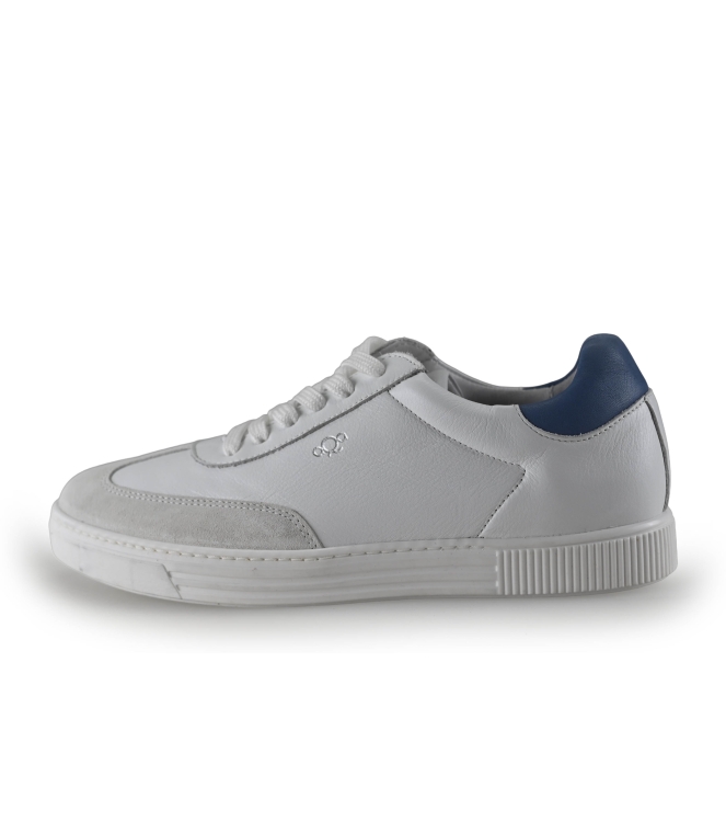 AQA Sneakers