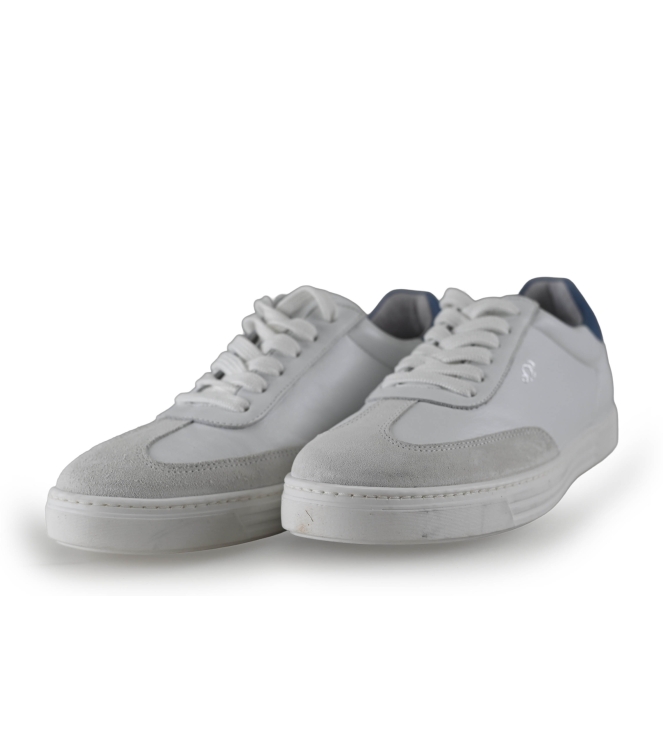 AQA Sneakers