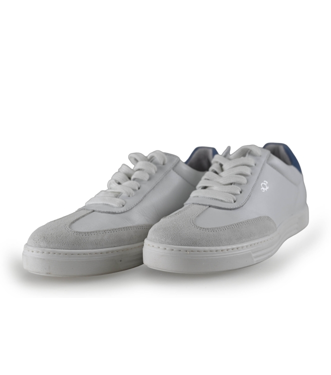 AQA Sneakers