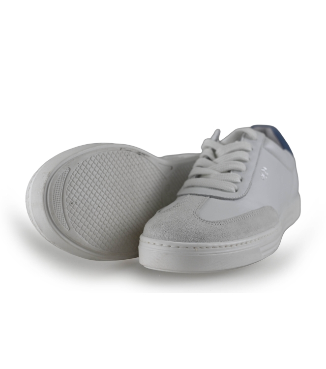 AQA Sneakers