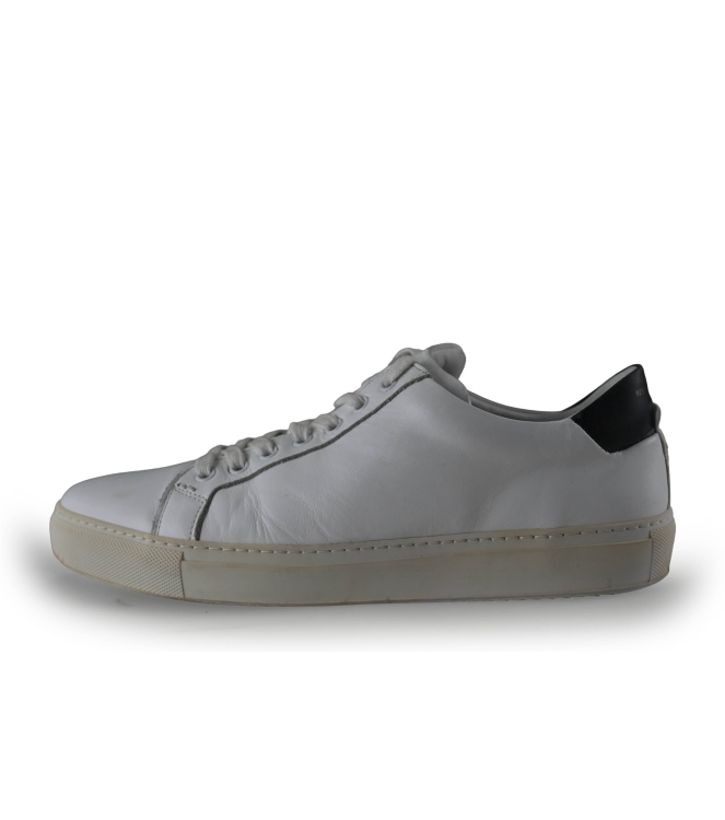 Besto Sneakers