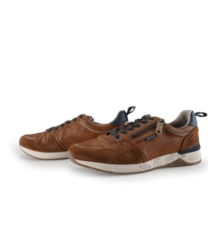 Mustang Sneakers