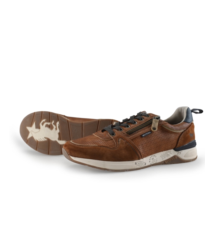 Mustang Sneakers