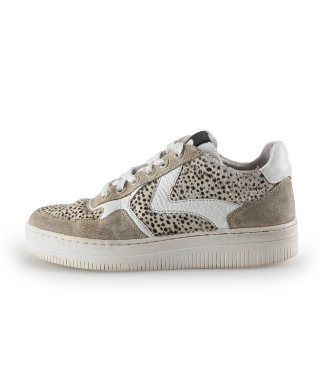 Maruti Sneakers