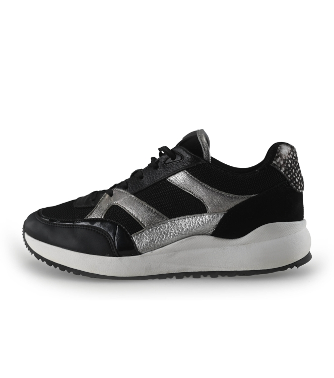 Maruti Sneakers