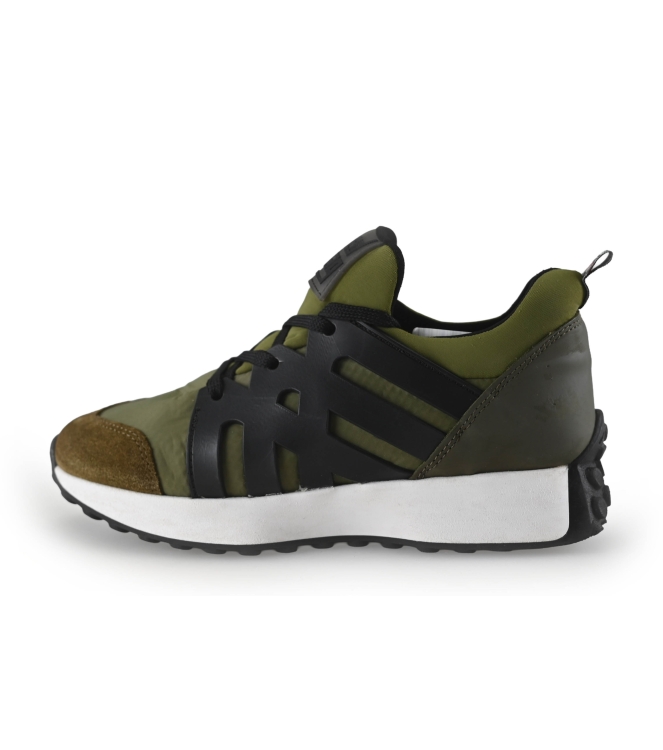 Red-Rag Sneakers