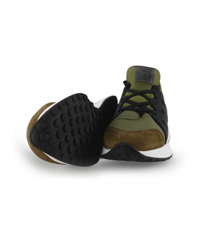 Red-Rag Sneakers