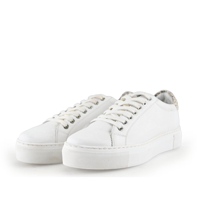 Maruti Sneakers