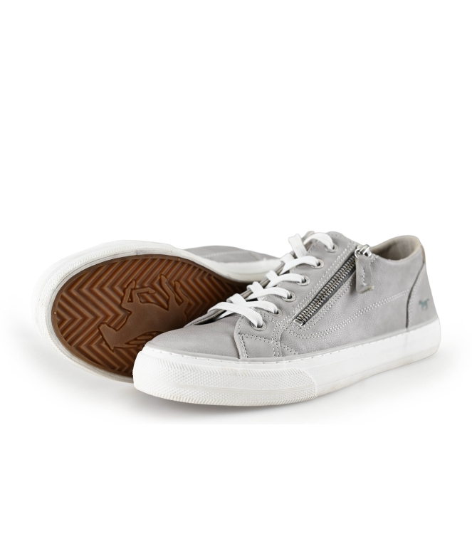 Mustang Sneakers