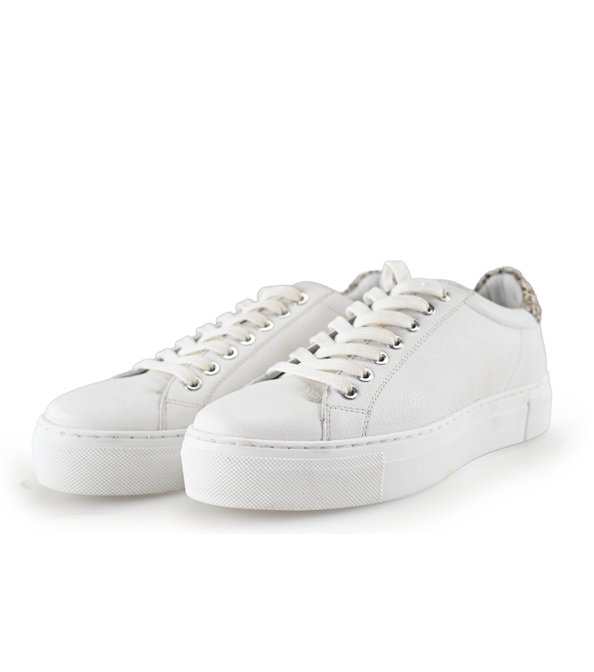 Maruti Sneakers