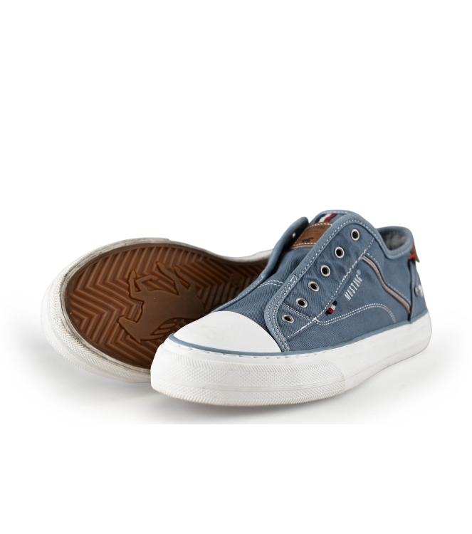 Mustang Sneakers