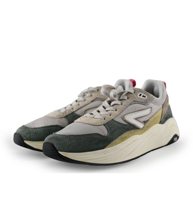 Hub Sneakers