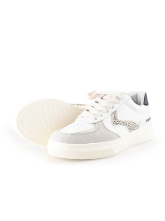 Maruti Sneakers