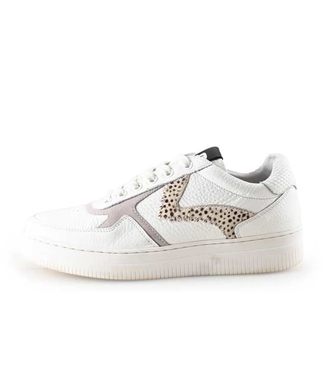 Maruti Sneakers