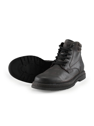 Outfielder Veterboots