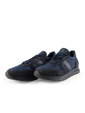 Invinci Sneakers