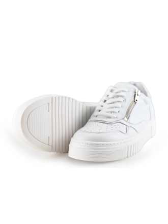 AQA Sneakers