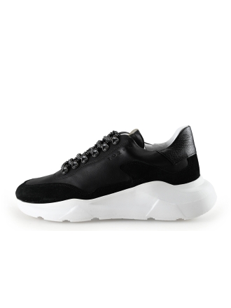 Tozen Sneakers