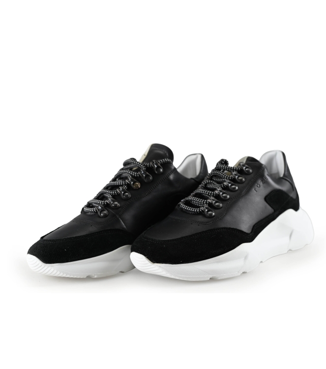 Tozen Sneakers