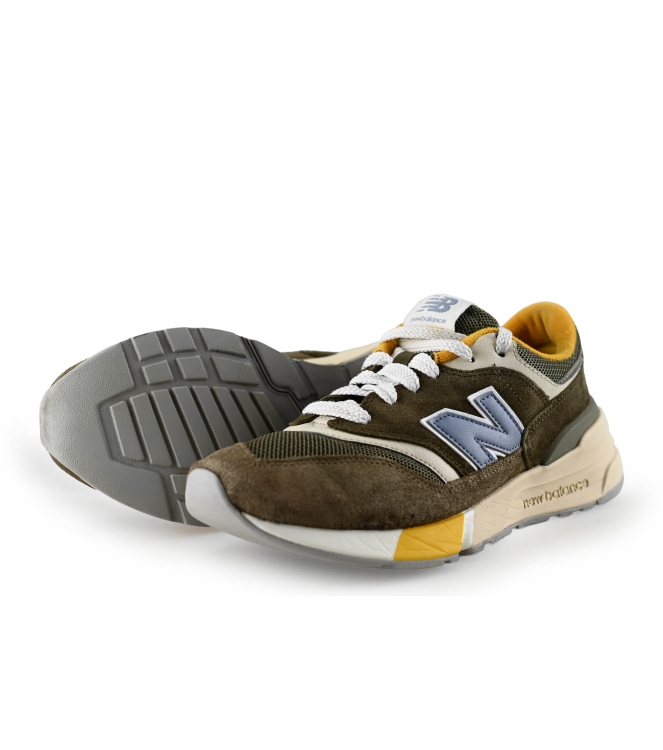 New Balance Sneakers
