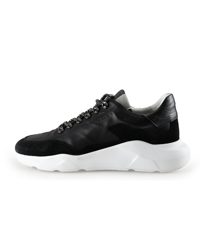 Tozen Sneakers