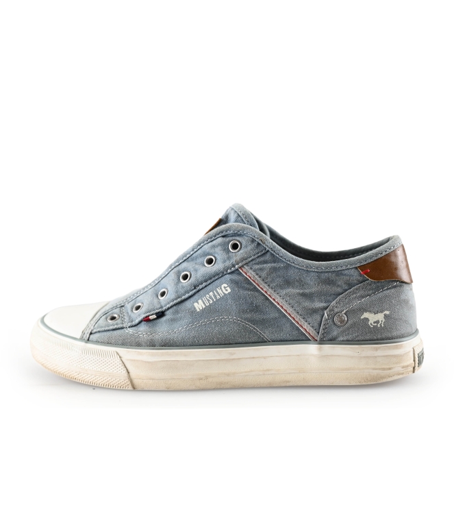 Mustang Sneakers
