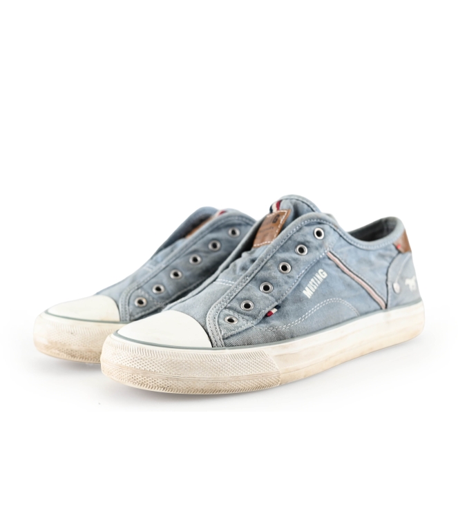 Mustang Sneakers