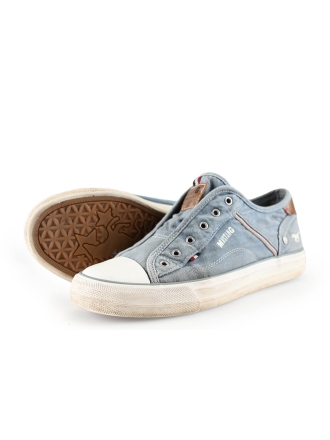 Mustang Sneakers