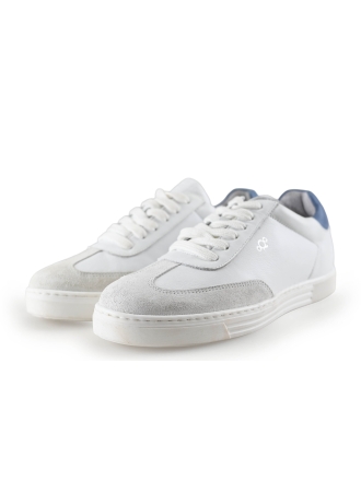 AQA Sneakers