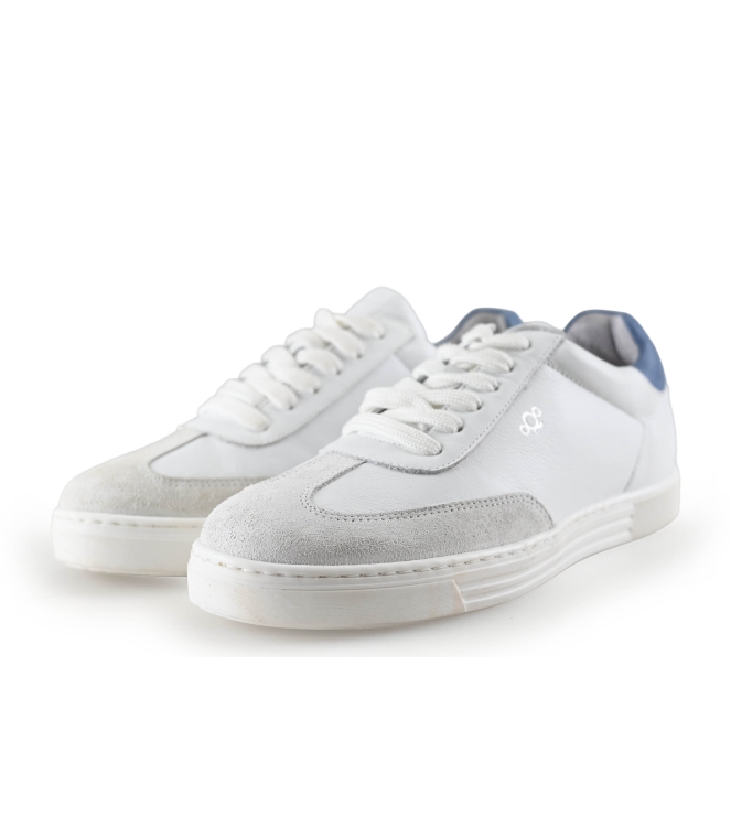 AQA Sneakers