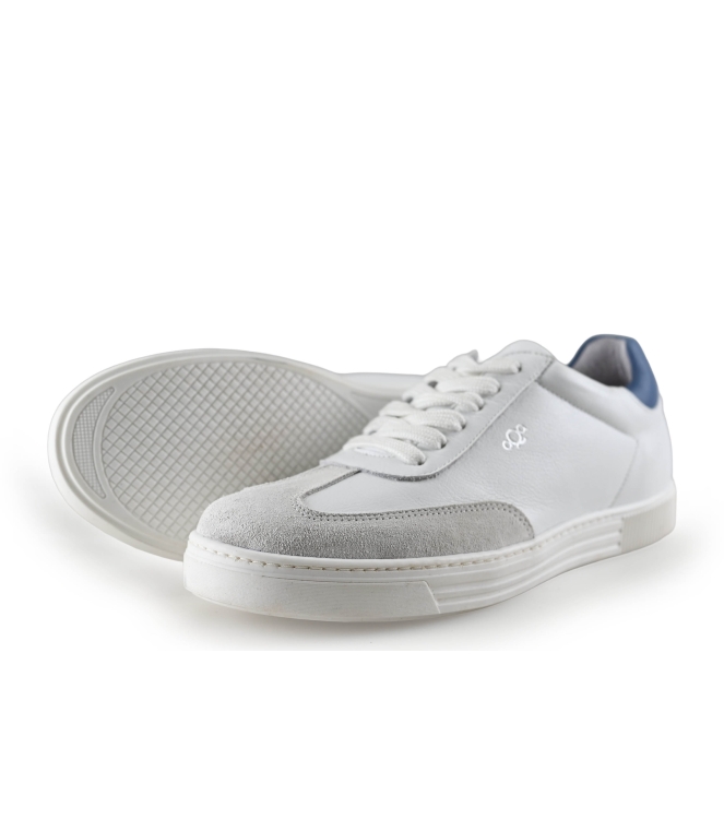 AQA Sneakers