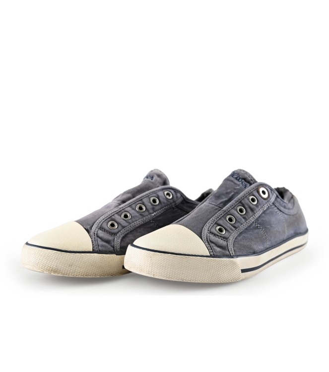 Mustang Sneakers