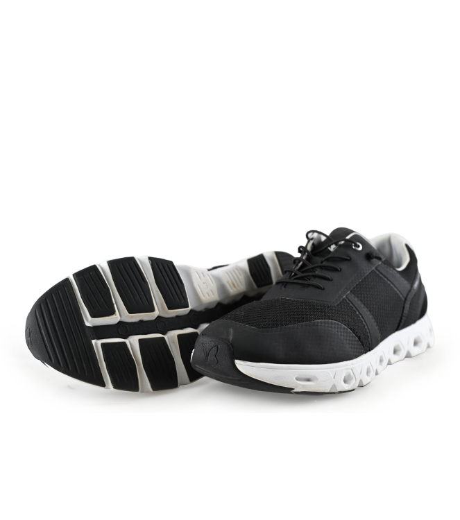 Caprice Sneakers