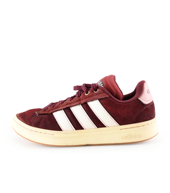 Adidas Sneakers