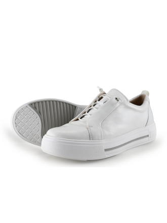 Caprice Sneakers
