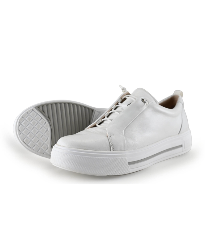 Caprice Sneakers