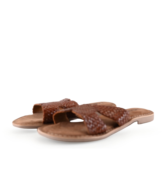 Lazamani Pumps