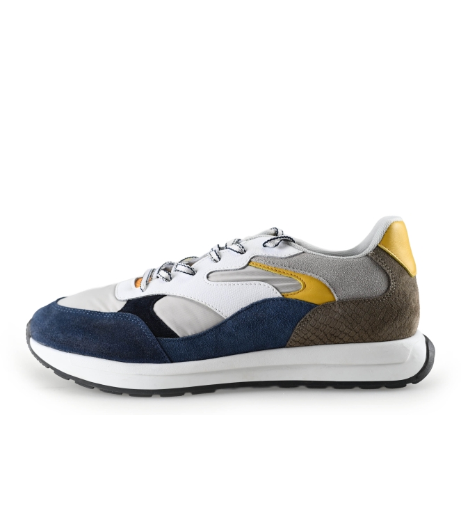 Vertice Sneakers
