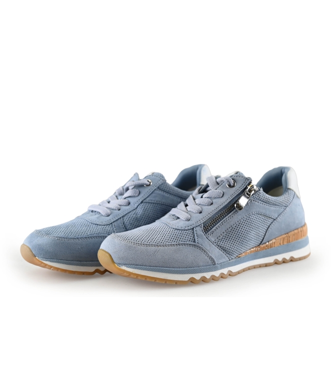 Nova Sneakers