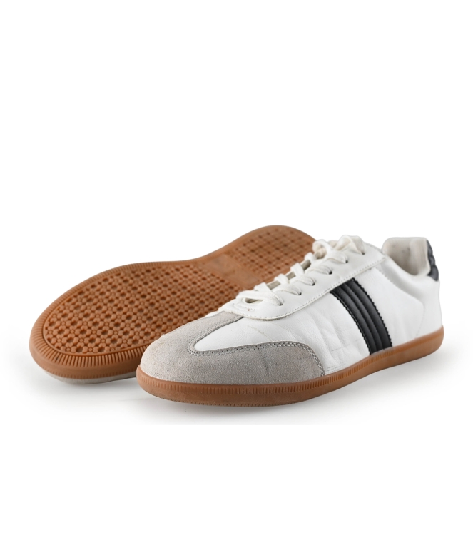 Only Sneakers